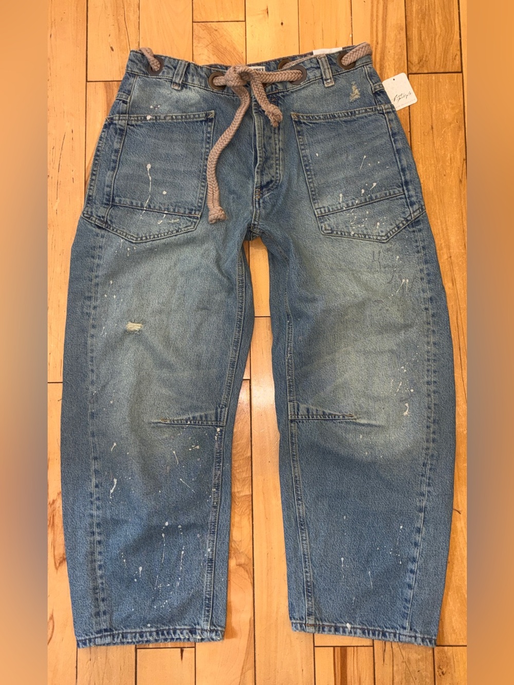 We the Free Women's Jeans Moxie low Slung Pull On Barrel Size 27 NWT Distressed